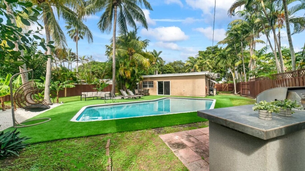 Photo of Outdoor in North Central Hollywood