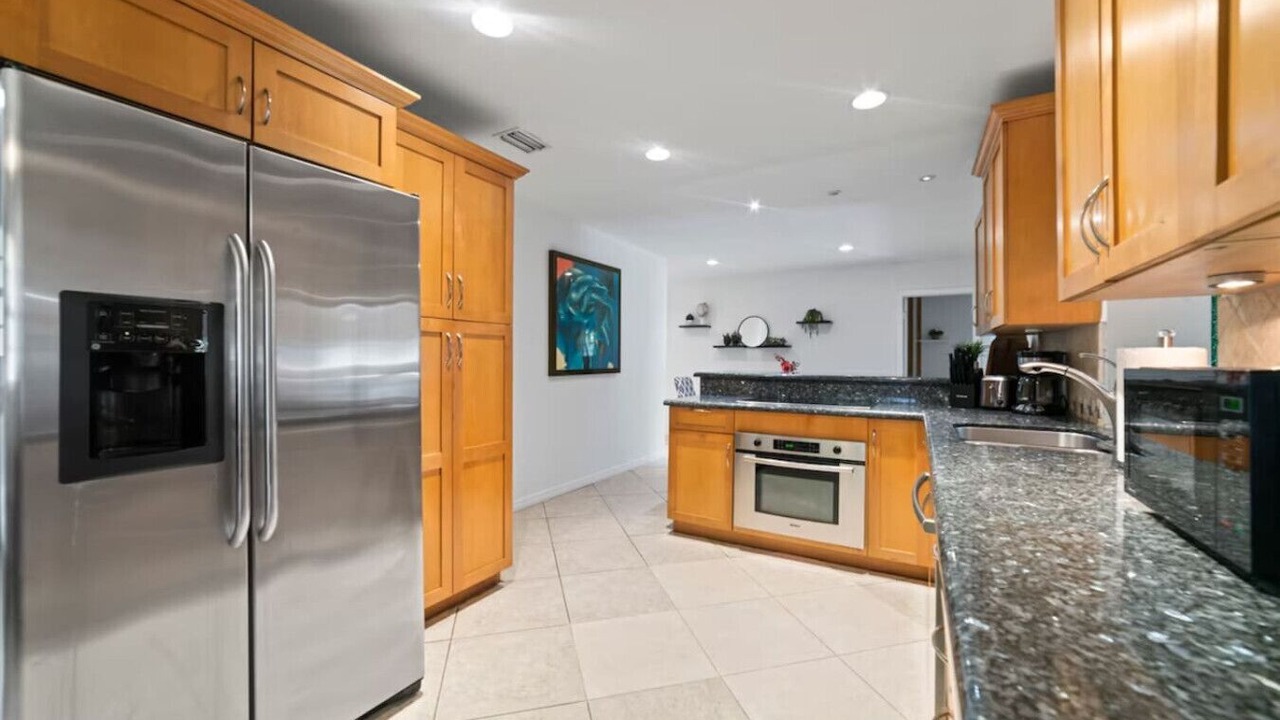 Photo of Kitchen in North Central Hollywood