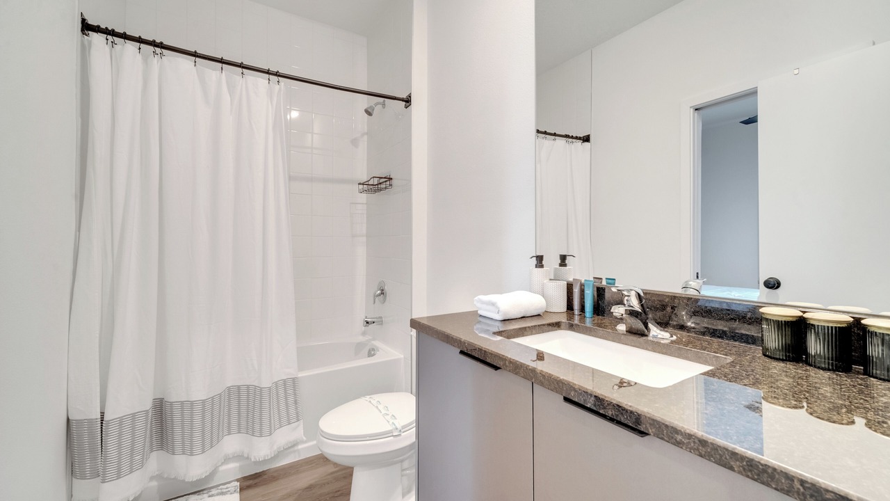 Photo of Bathroom in Lindfields
