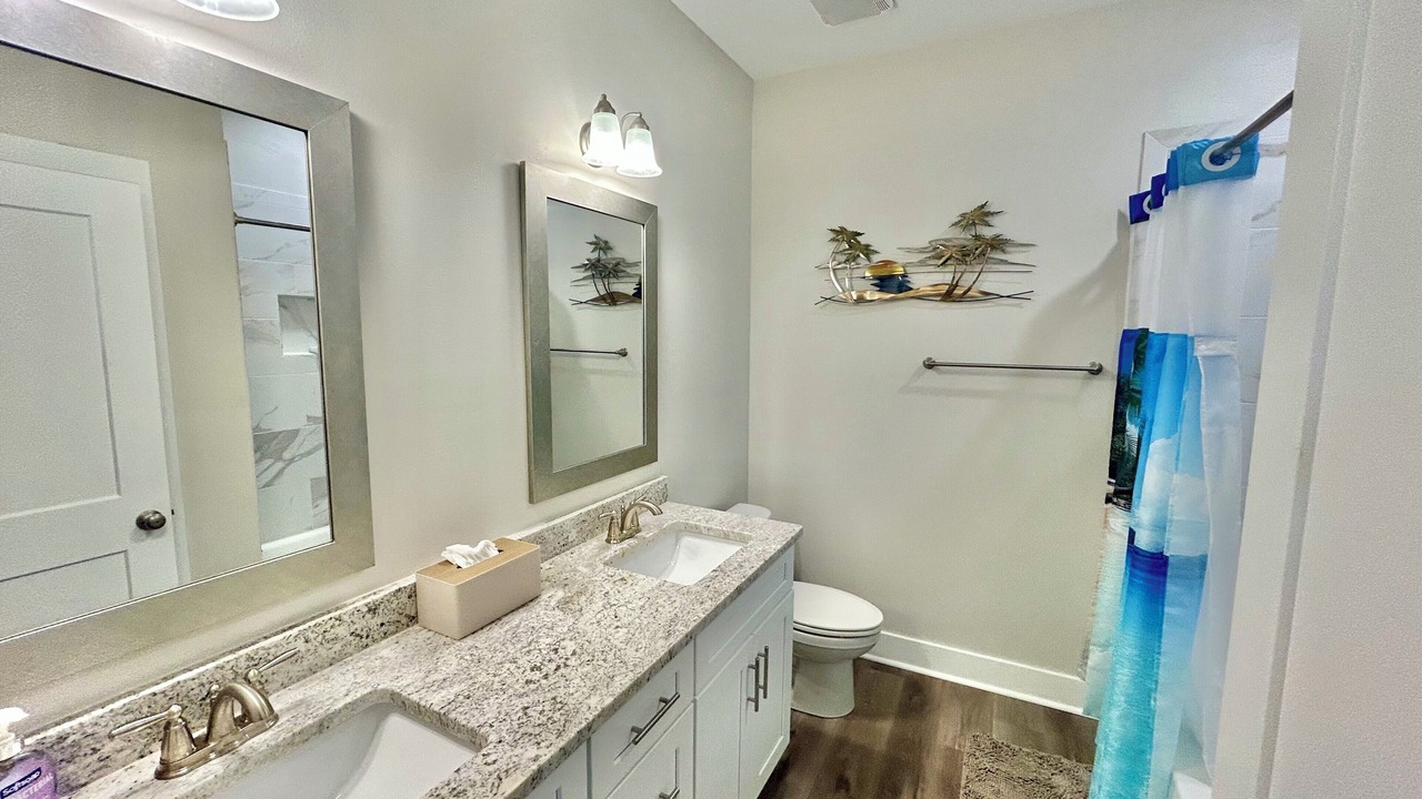 Photo of Bathroom in Eastpoint