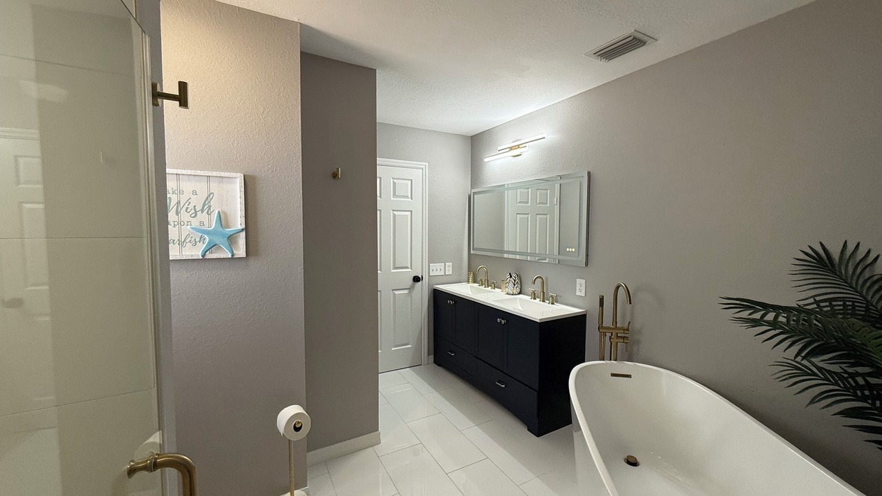 Photo of Bathroom in Port Saint Lucie