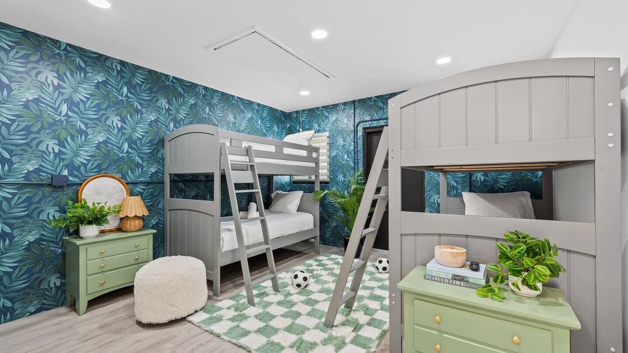 Photo of Bedroom in Garden Isles