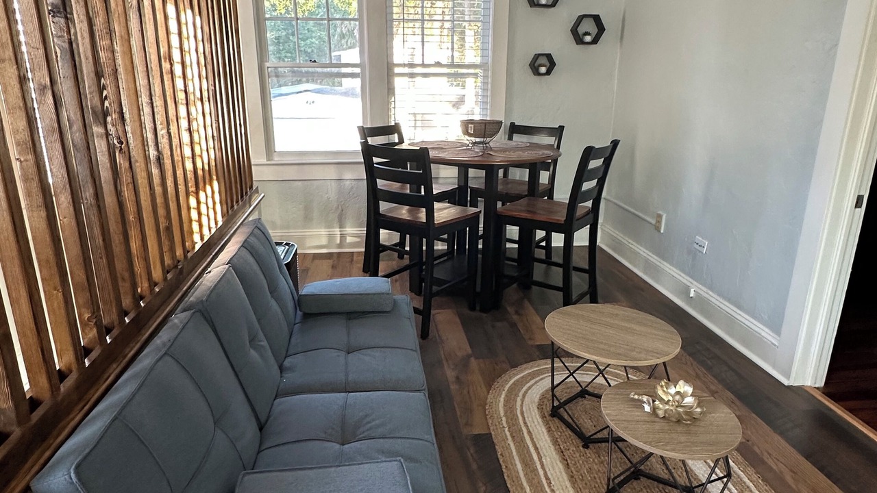 Photo of Livingroom in DeLand