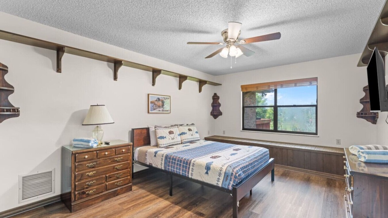 Photo of Bedroom in Dillard Estates