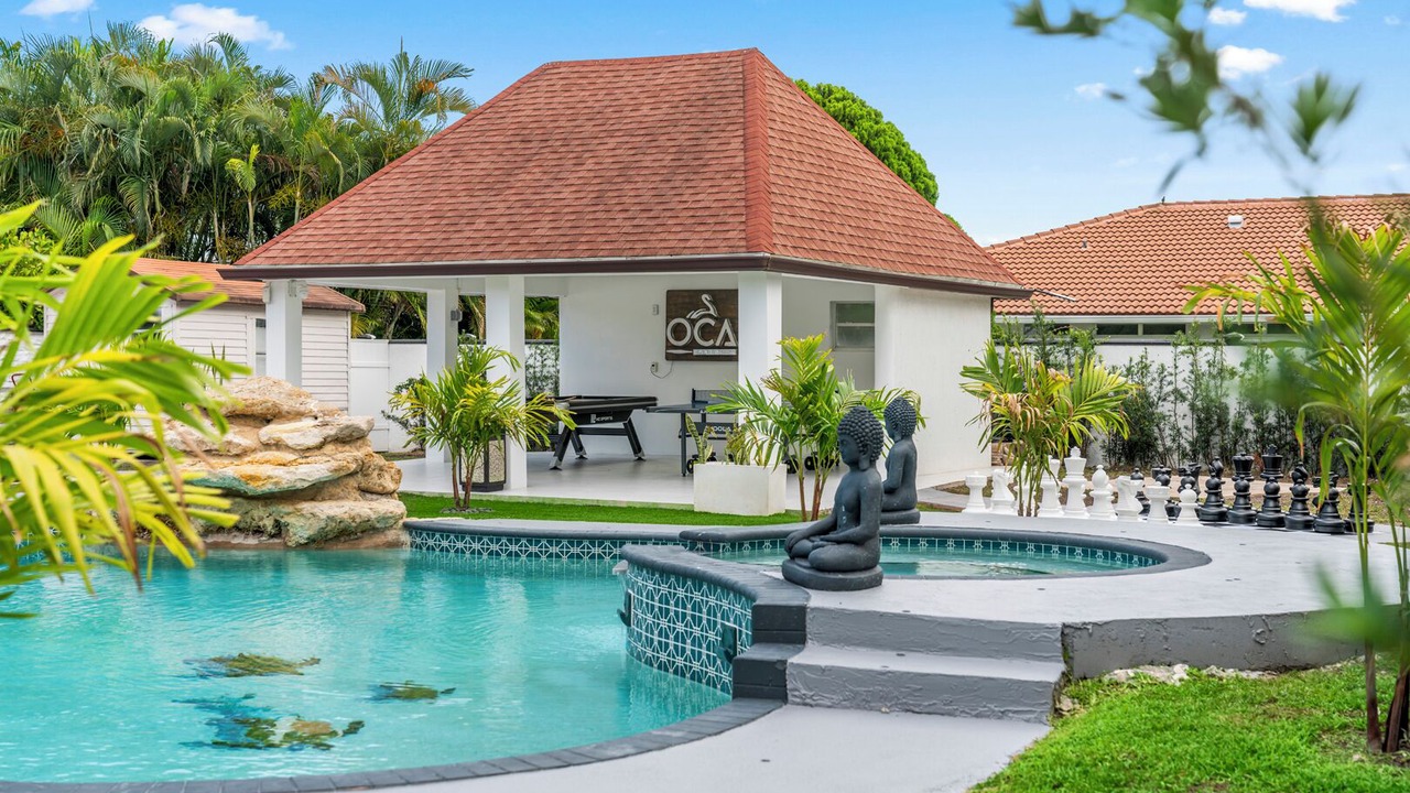 Photo of Outdoor in Tamiami