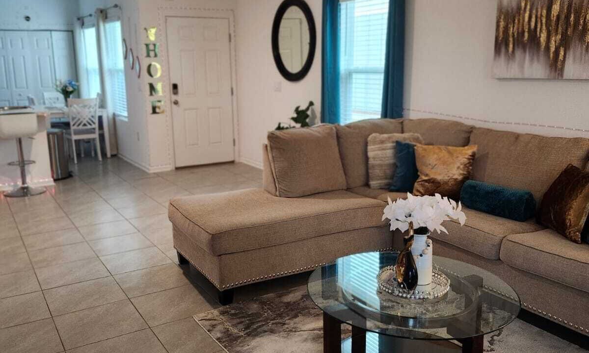 Photo of Livingroom in Northside