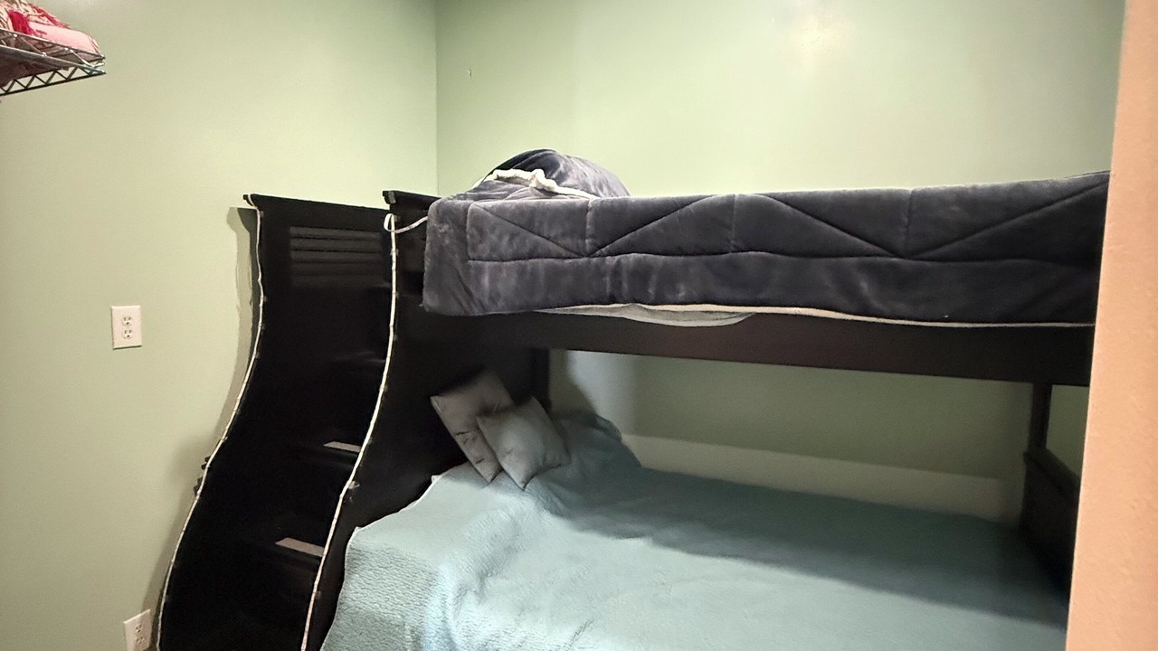 Photo of Bedroom in Theodore