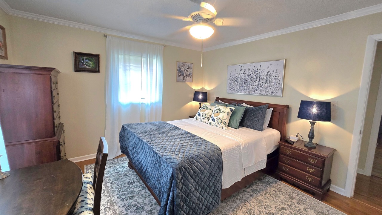 Photo of Bedroom in Pansey
