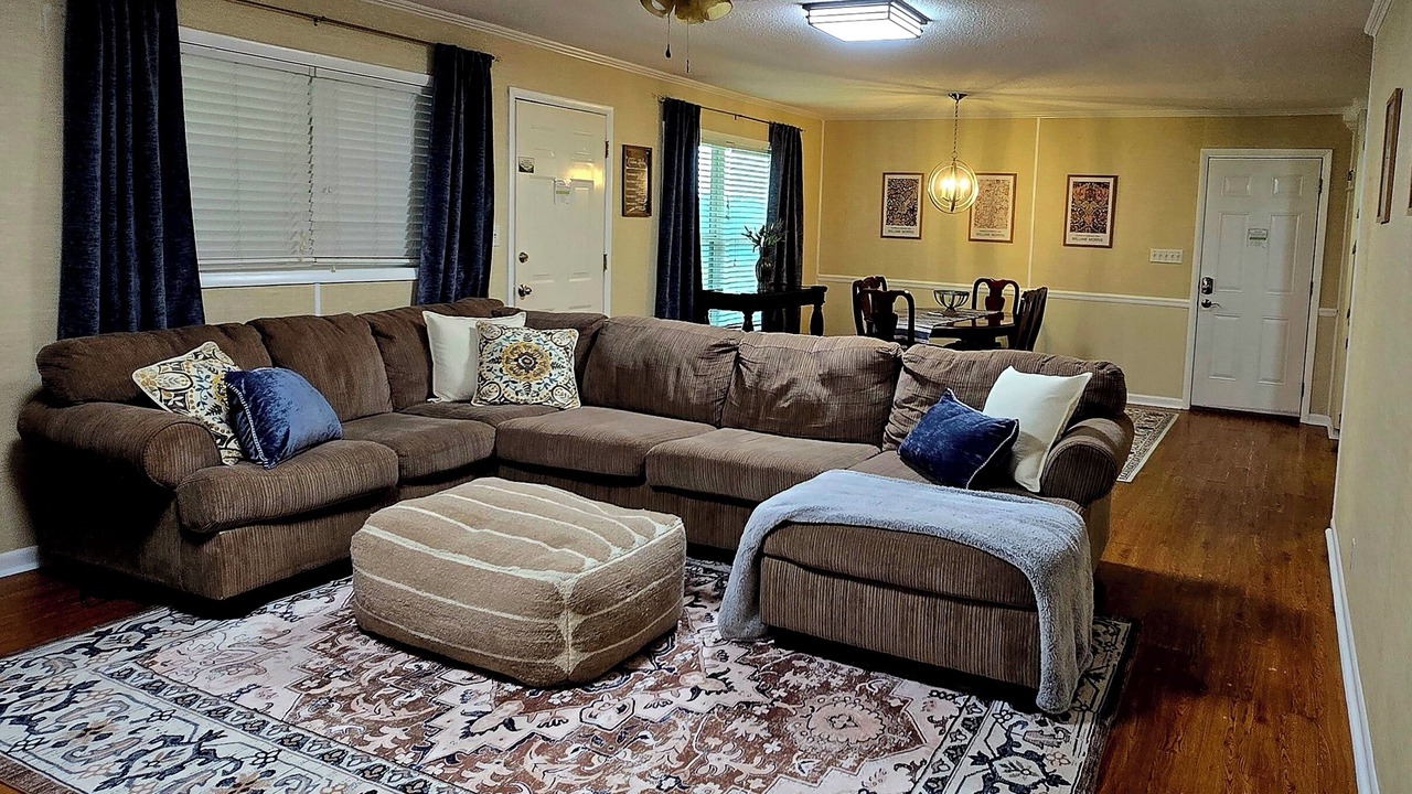 Photo of Livingroom in Pansey