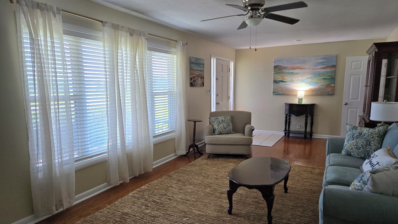 Photo of Livingroom in Pansey