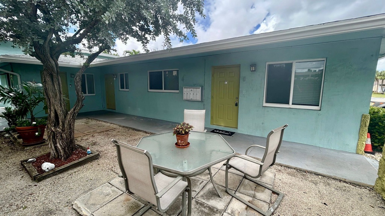 Photo of Patio Balcony in Lauderdale-by-the-Sea