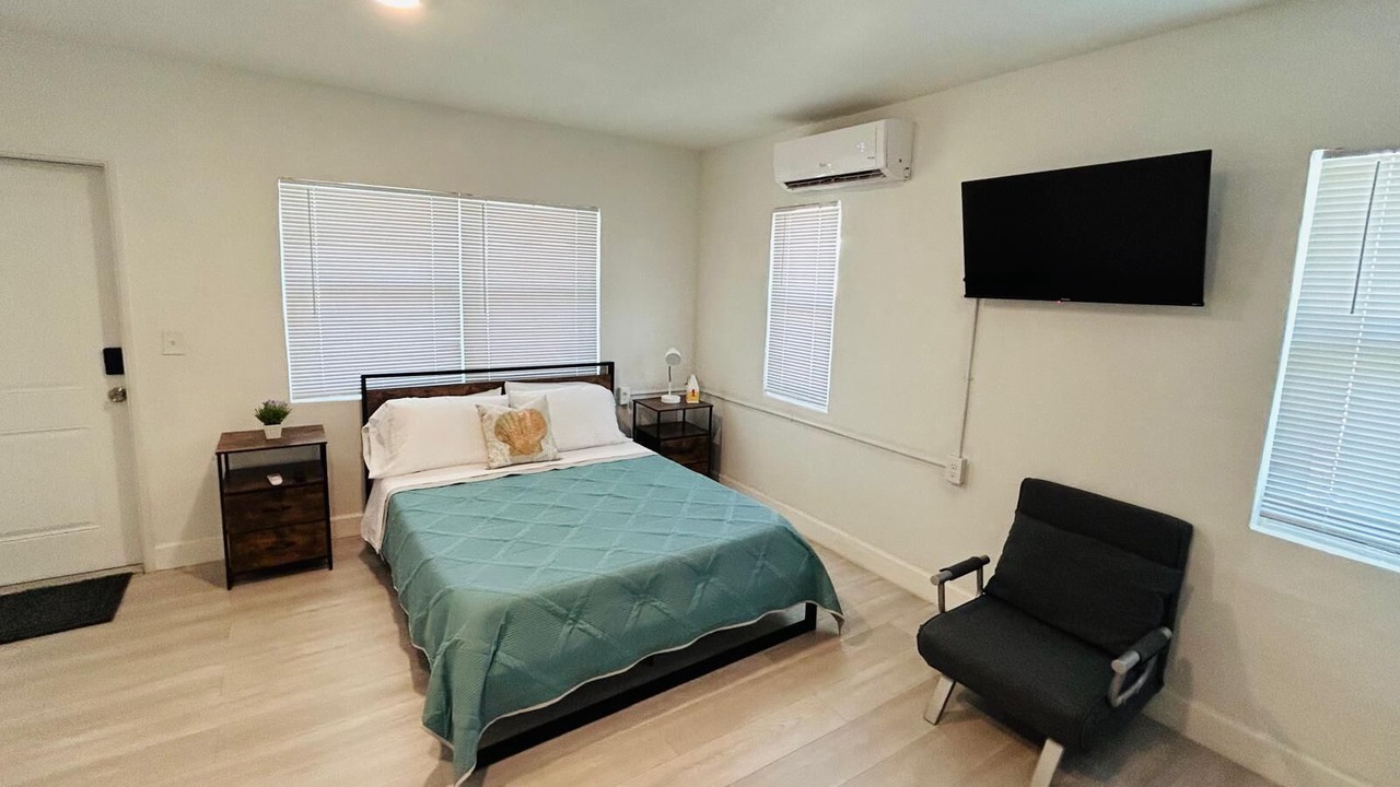 Photo of Bedroom in Tropic