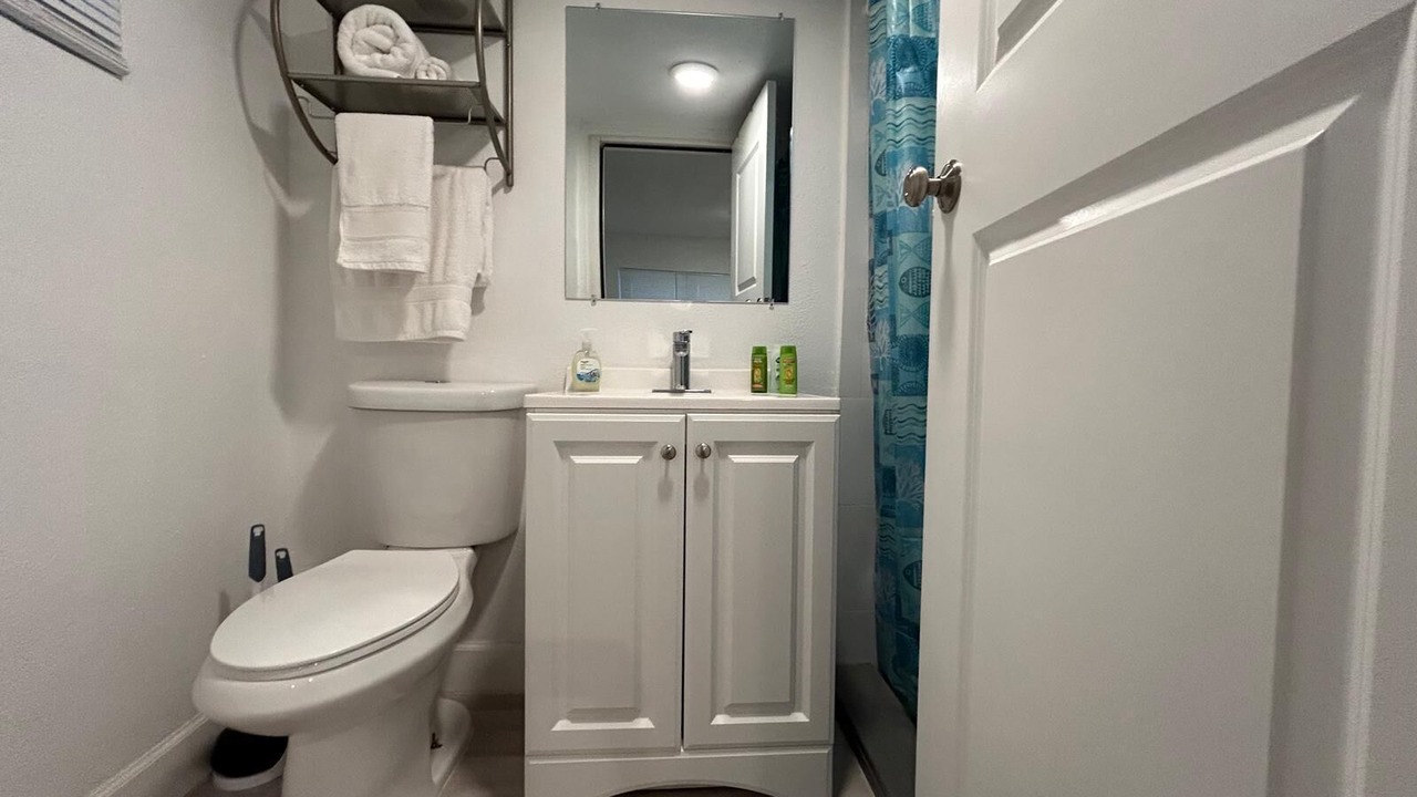 Photo of Bathroom in Tropic