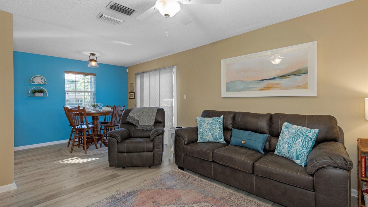 Photo of Livingroom in Theodore