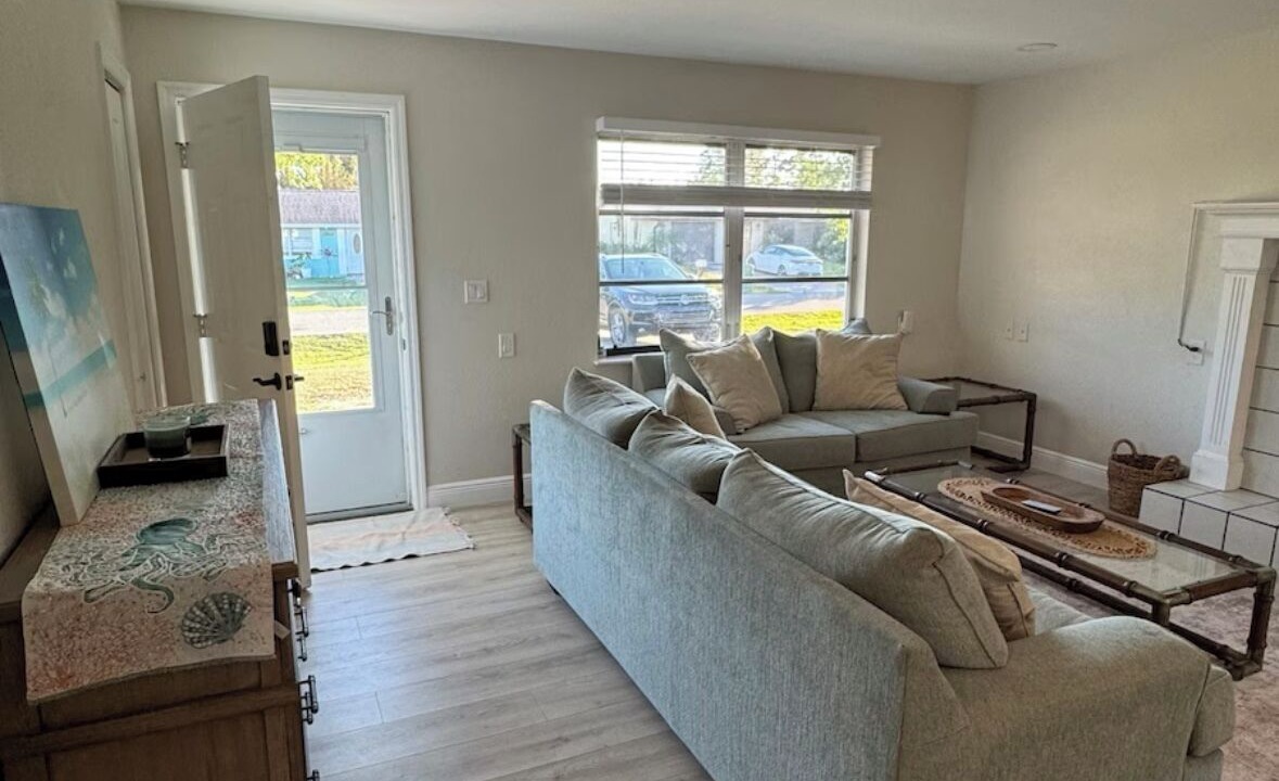 Photo of Livingroom in Gulf Cove