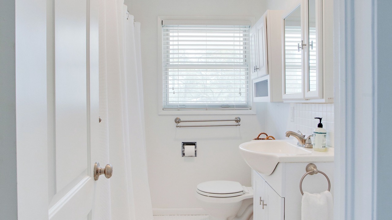 Photo of Bathroom in Ochlockonee Bay