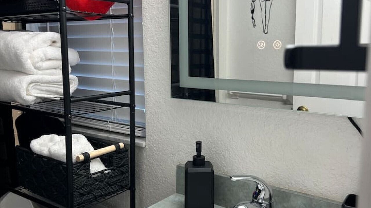 Photo of Bathroom in Paradise Lakes