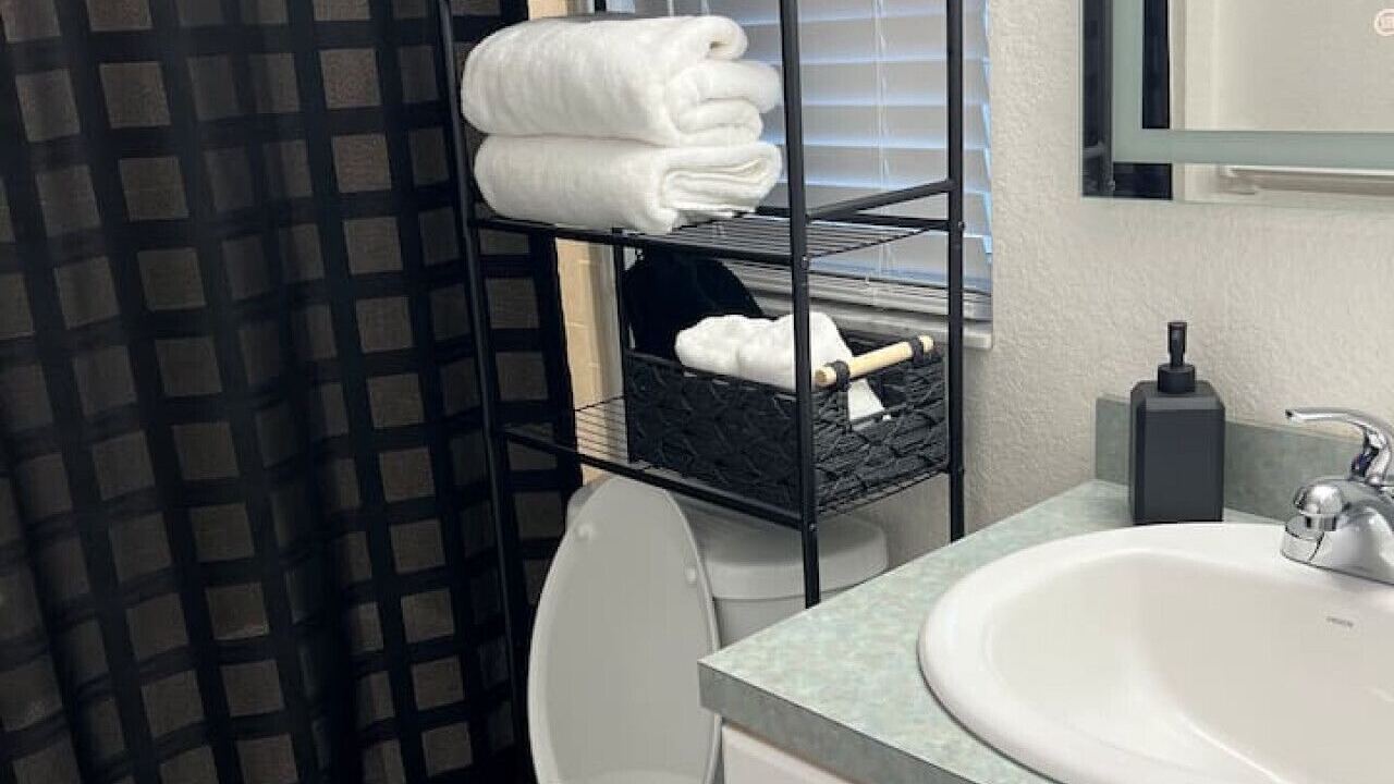Photo of Bathroom in Paradise Lakes