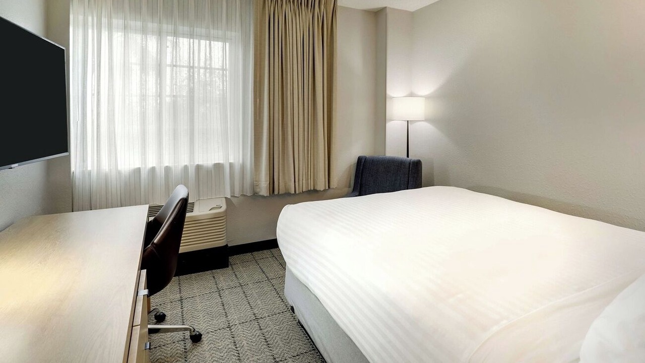 Photo of Bedroom in Doral
