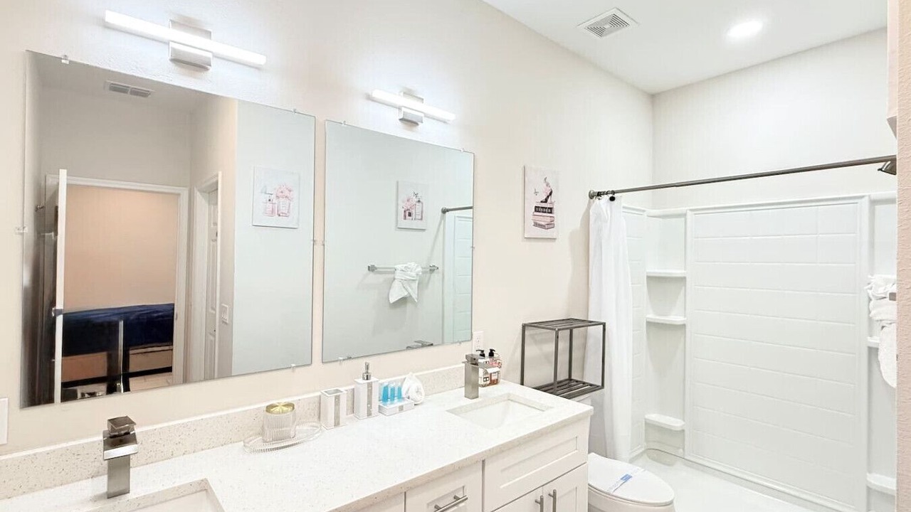 Photo of Bathroom in Taft