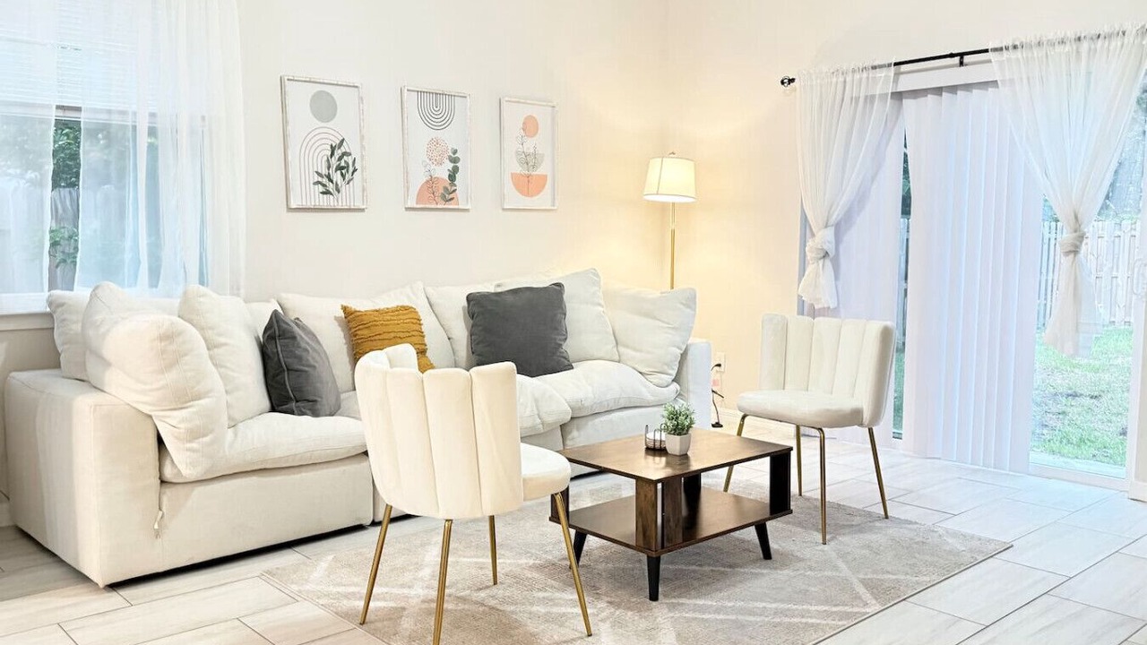 Photo of Livingroom in Taft