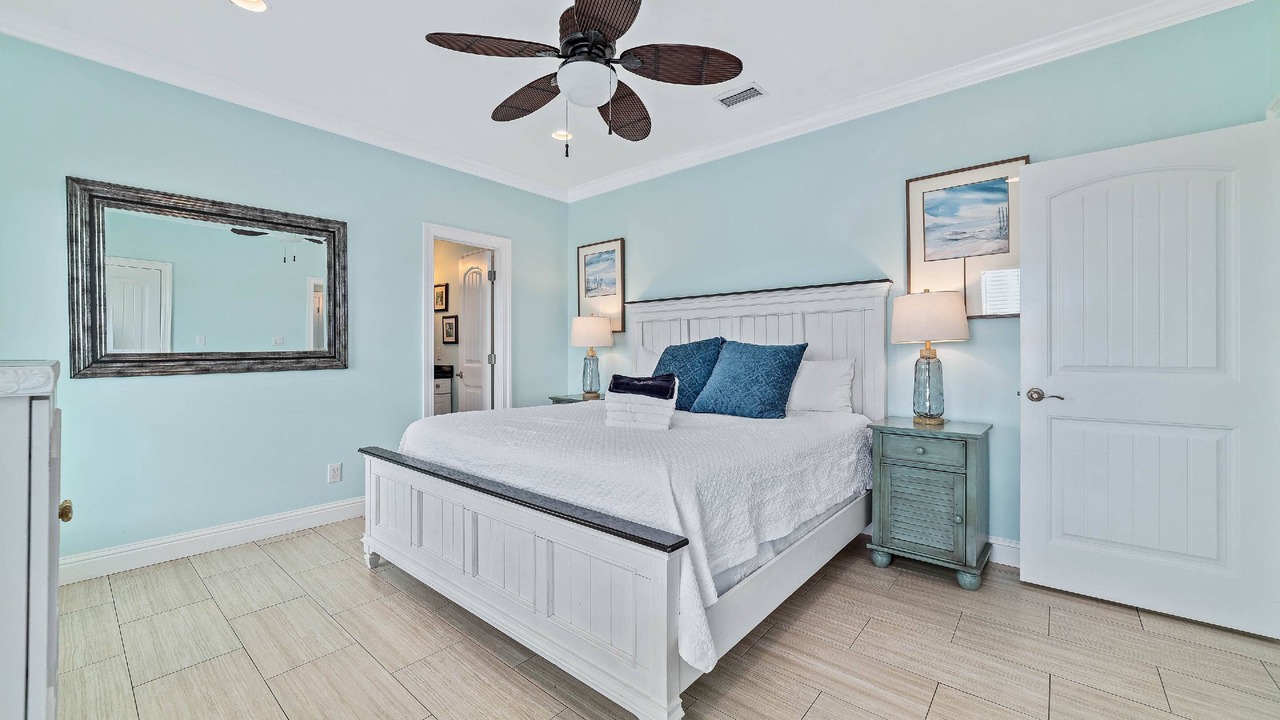Photo of Bedroom in Surf Side Shores
