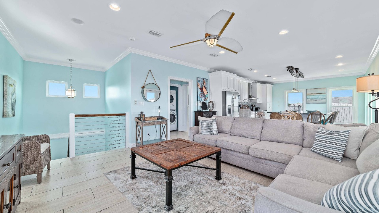 Photo of Livingroom in Surf Side Shores