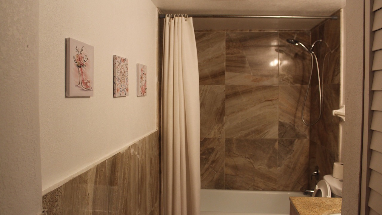 Photo of Bathroom in Inverrary