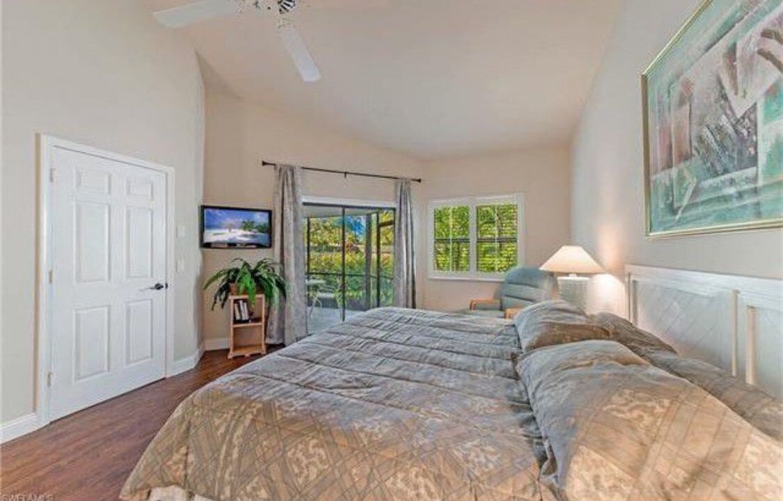 Photo of Bedroom in Burning Tree