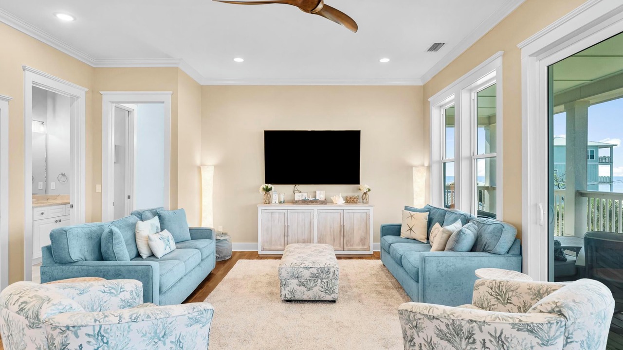 Photo of Livingroom in Indian Pass