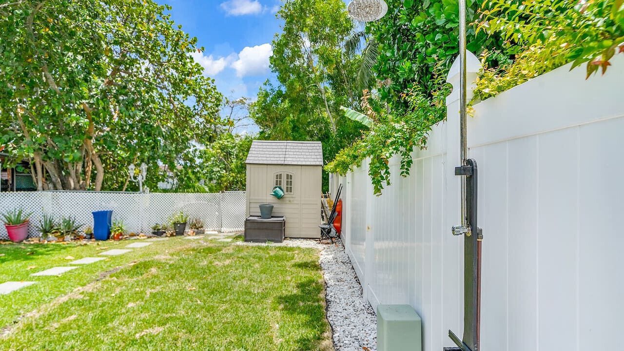 Photo of Outdoor in Kendale Lakes