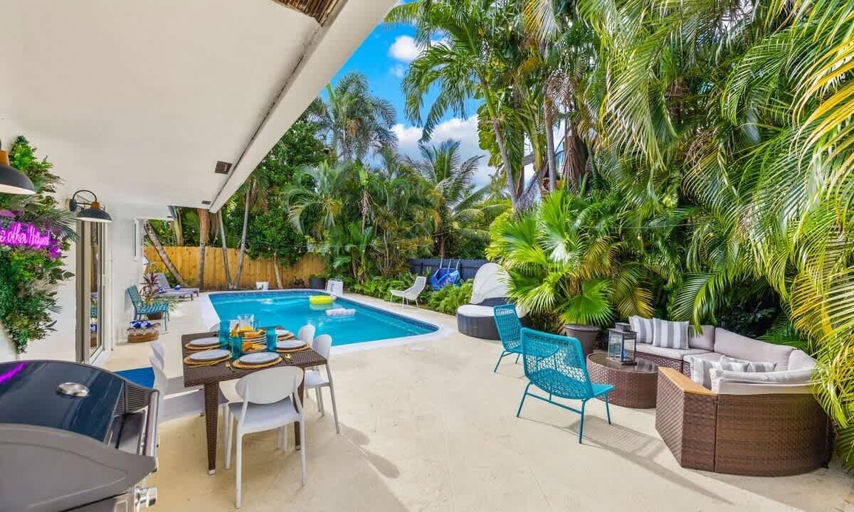 Photo of Outdoor in North Central Hollywood
