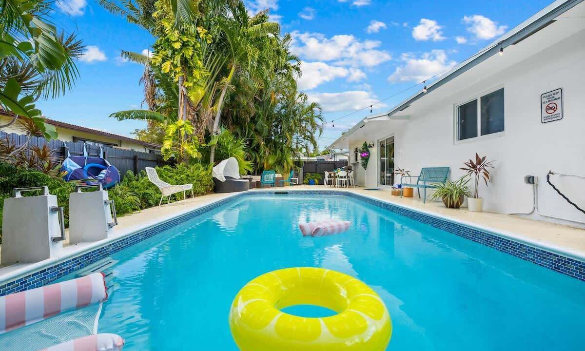 Photo of Outdoor in North Central Hollywood