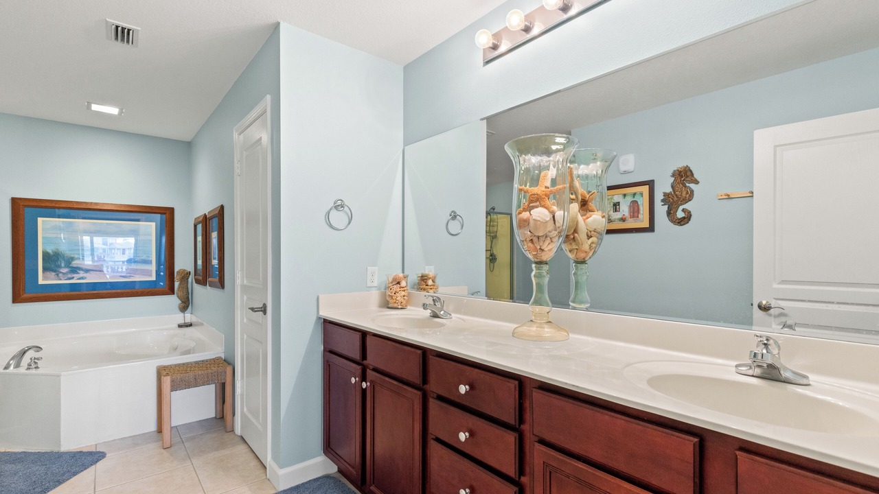 Photo of Bathroom in Waterside Village