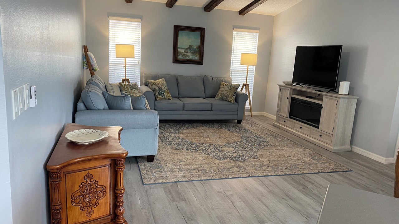 Photo of Livingroom in Lochmoor Waterway Estates