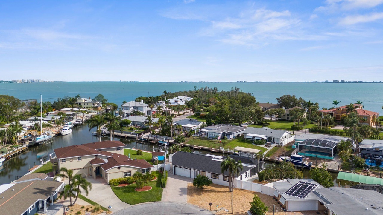 Photo of Outdoor in Bayshore Gardens