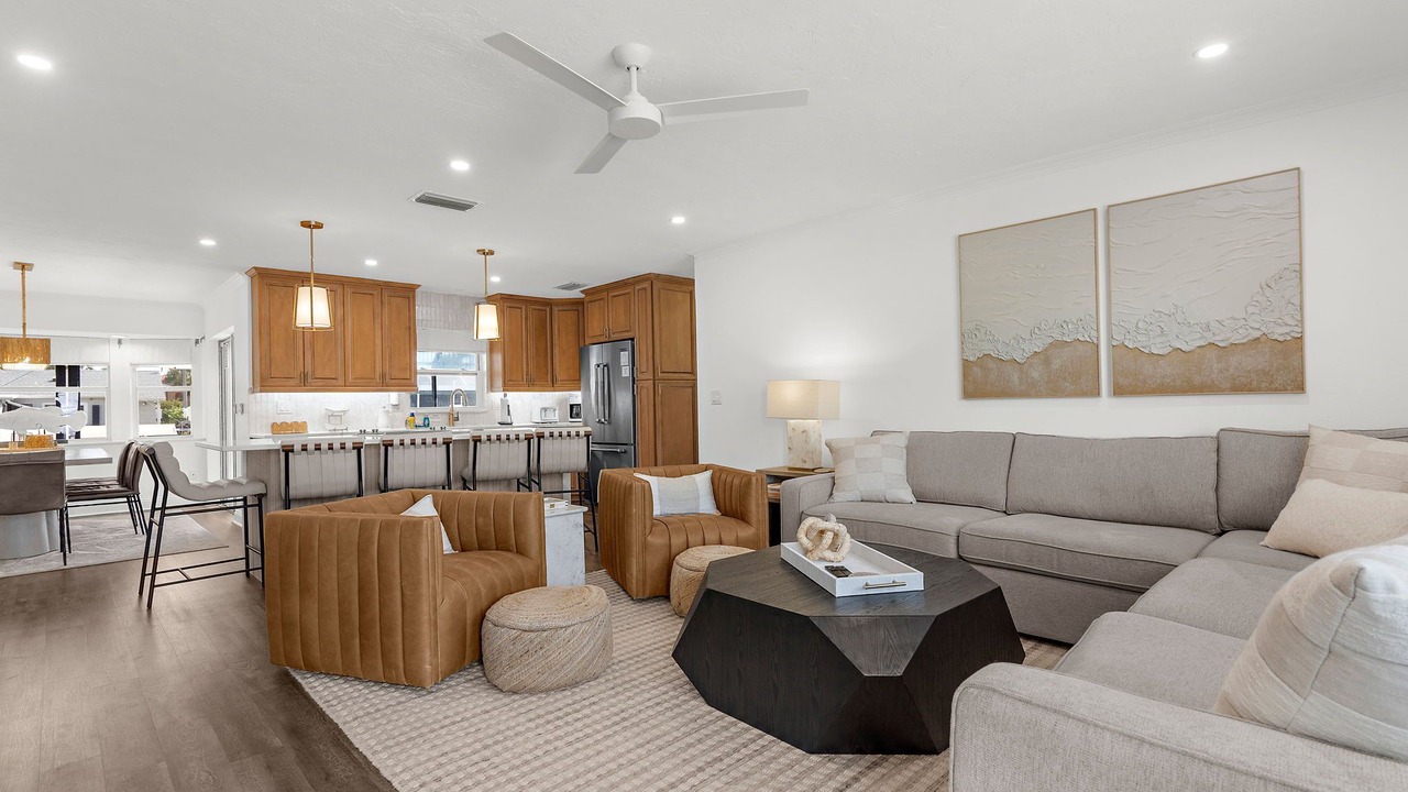 Photo of Livingroom in Bayshore Gardens