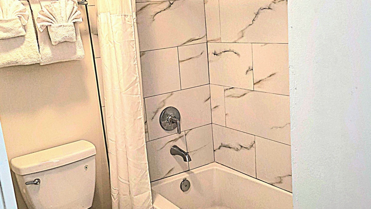 Photo of Bathroom in Brush - Stewarts