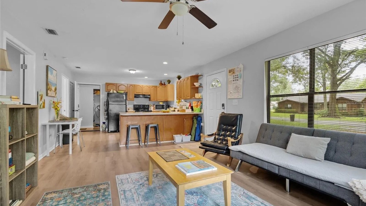 Photo of Livingroom in High Springs