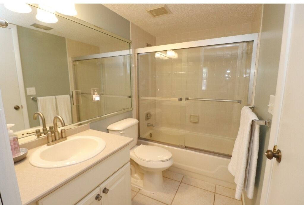 Photo of Bathroom in Glenwood