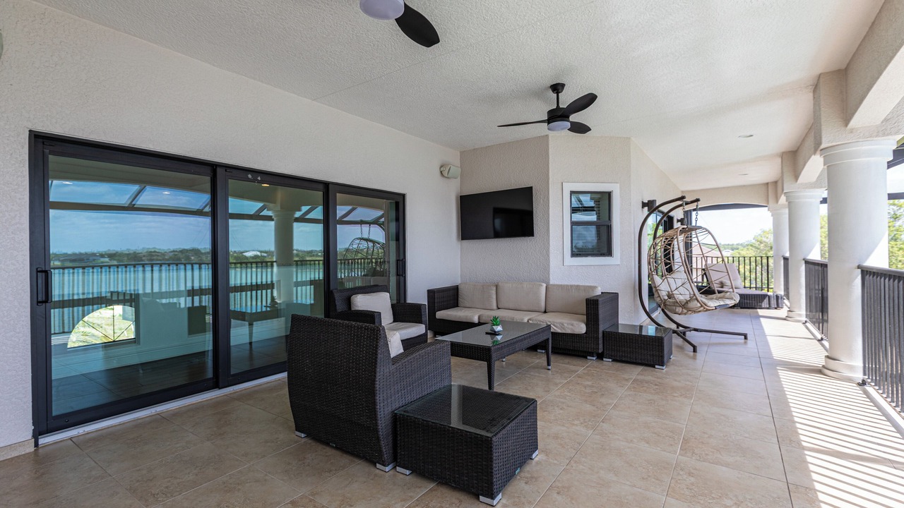 Photo of Patio Balcony in Diplomat