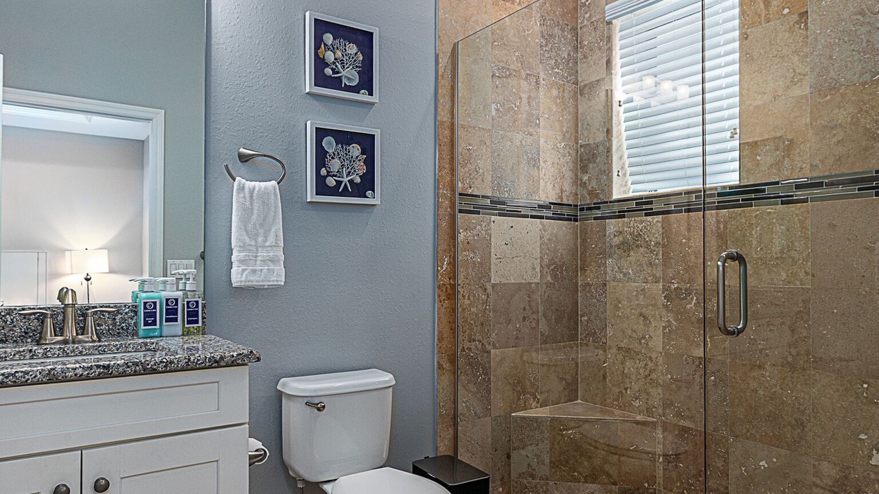 Photo of Bathroom in Diplomat