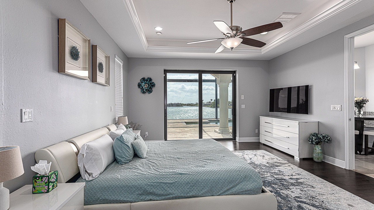 Photo of Bedroom in Diplomat