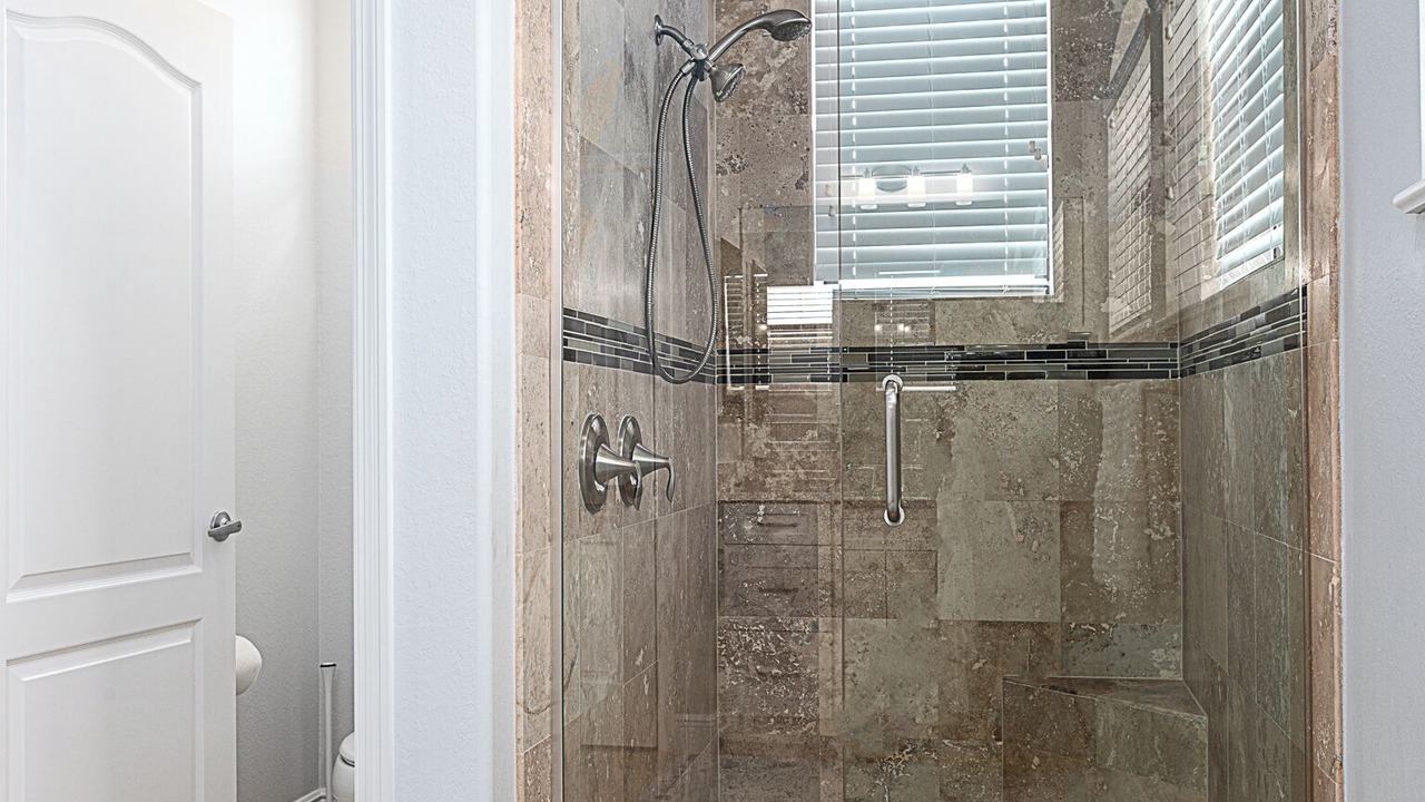 Photo of Bathroom in Diplomat
