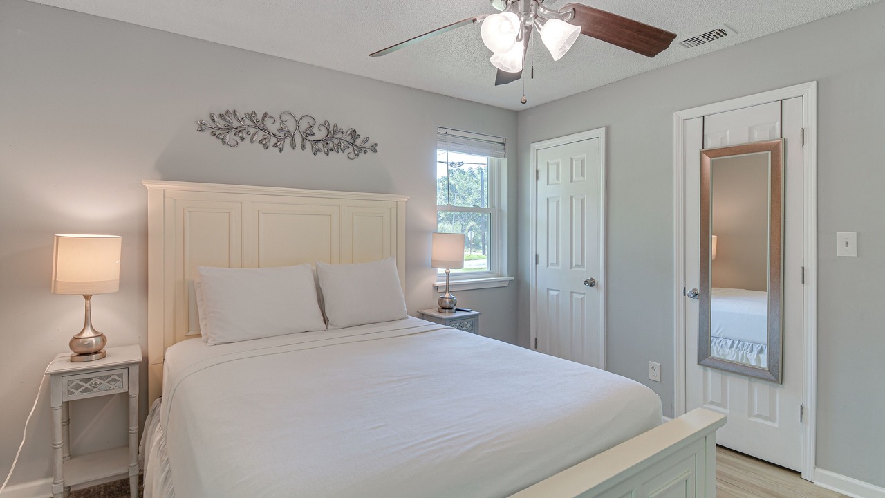 Photo of Bedroom in Foley