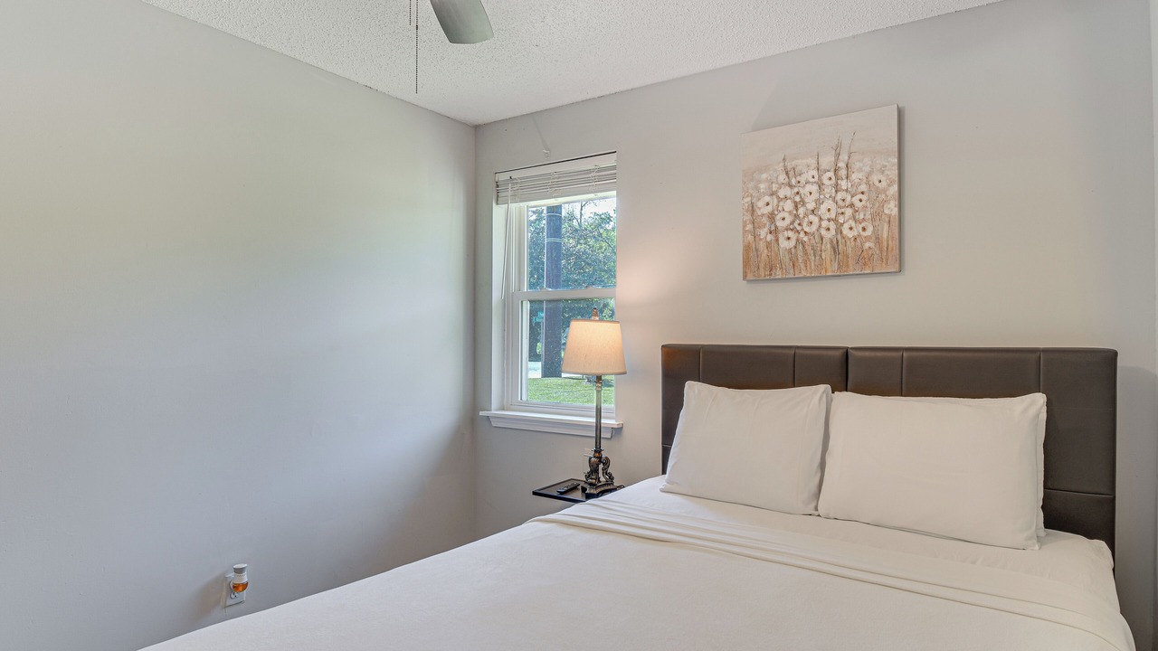 Photo of Bedroom in Foley