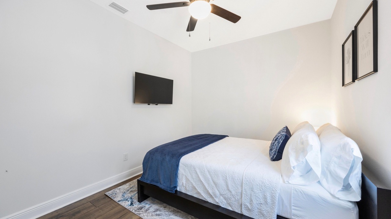 Photo of Bedroom in Tarpon Springs