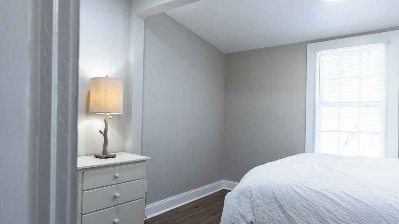 Photo of Bedroom in Five Points
