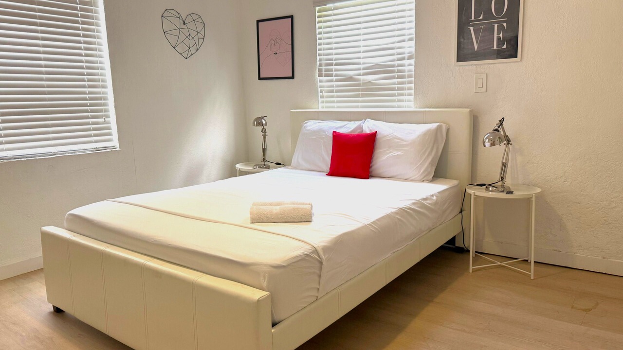 Photo of Bedroom in Allapattah
