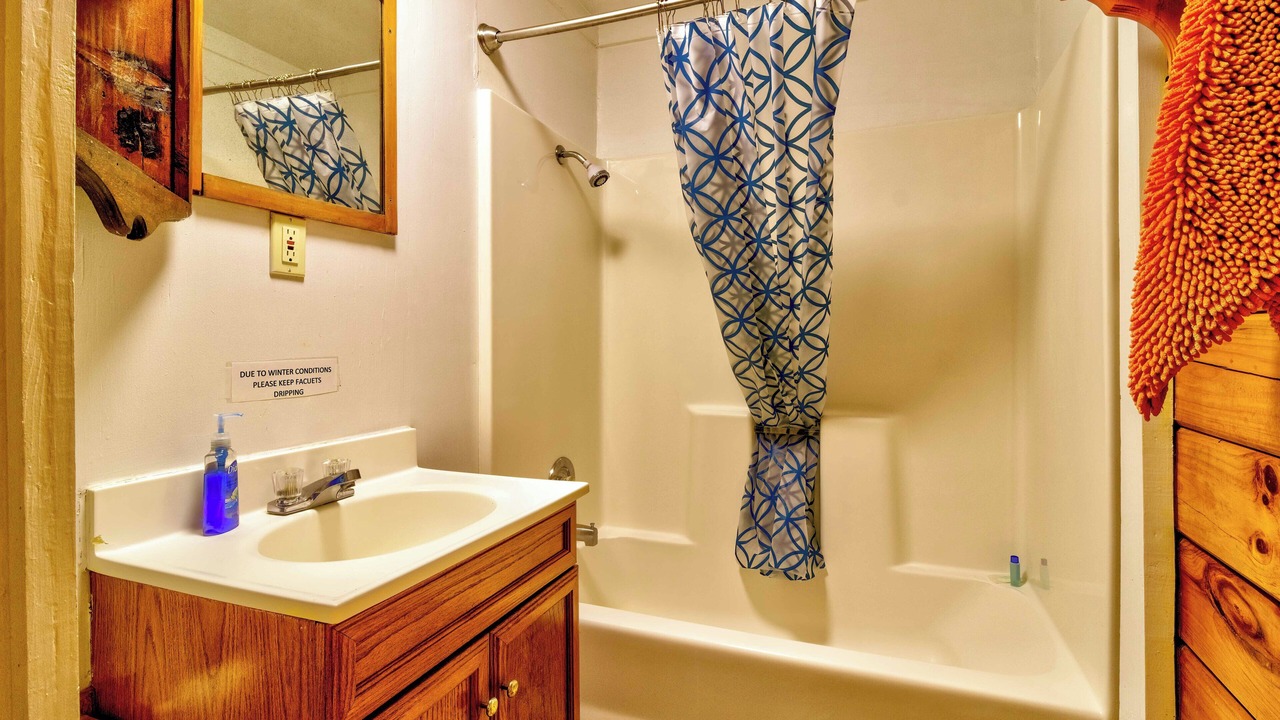 Photo of Bathroom in Cherokee